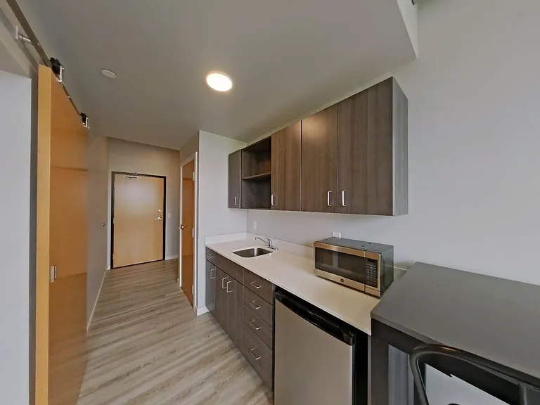 Ferry Street Flats - Modern Studios and Lofted units right by campus! — Photo 25