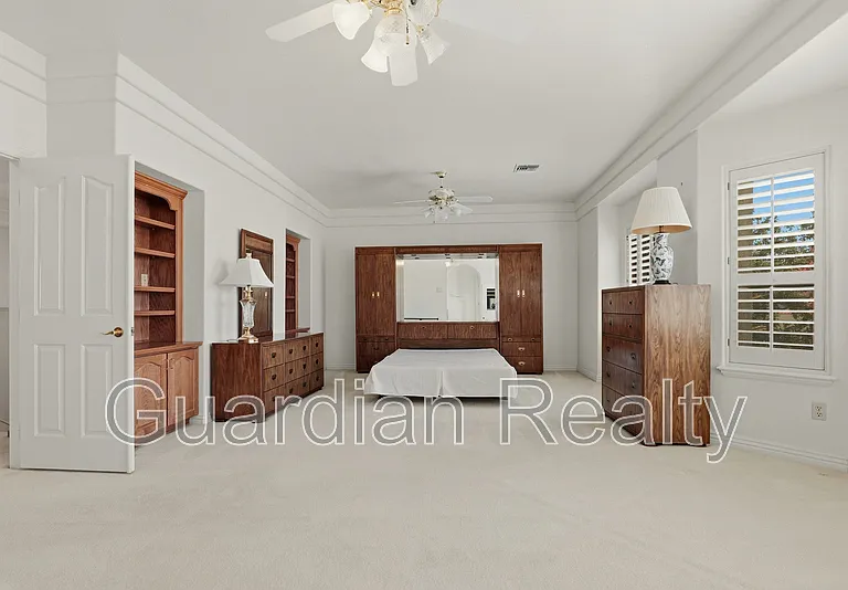 1888 Woodhaven Dr — Photo 23