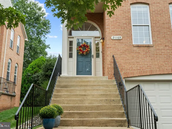 21169 Millwood Sq, Sterling, VA 20165