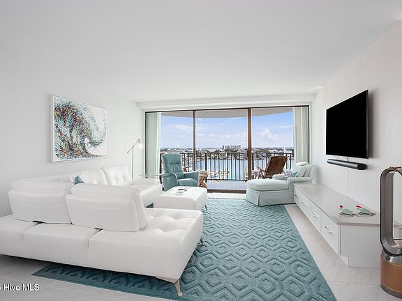 3rd image of 322 Causeway Drive Ste 702