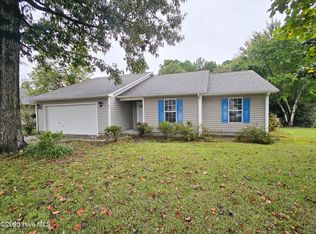 433 Boysenberry Lane, Hubert, NC 28539