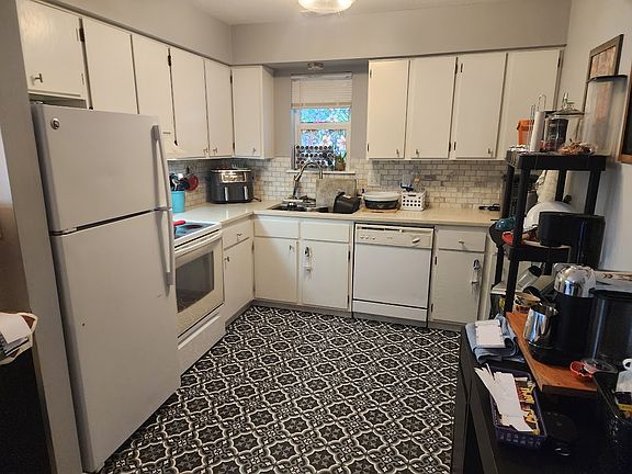 3rd image of 3600 Westridge Dr APT C
