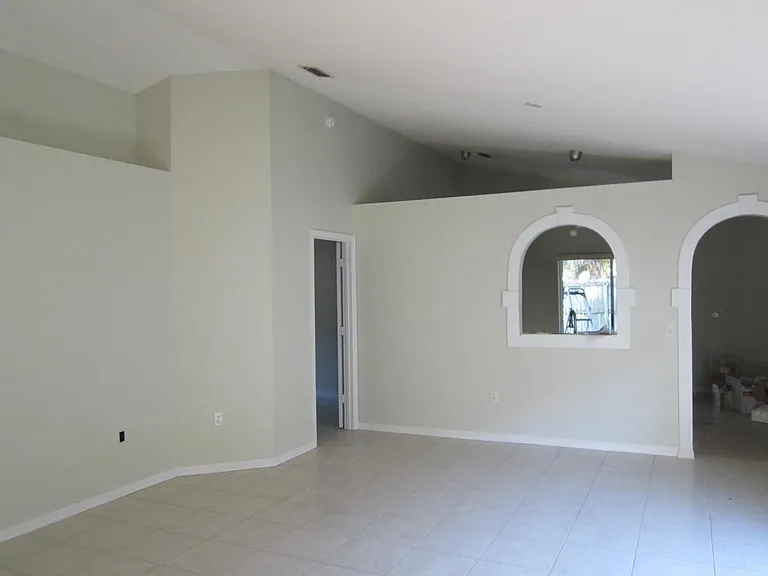 111 Pamala Ct — Photo 5
