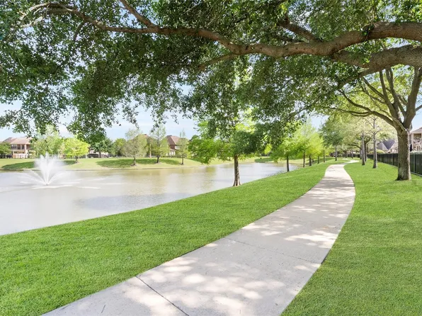 1243 Glenwood Canyon Ln, Houston, TX 77077