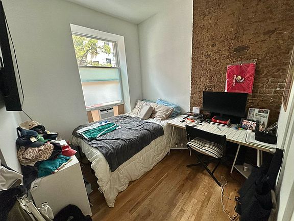 5th image of 226 W 16th St APT A1