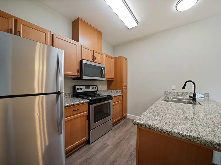 Webster Ridge Apartments — Photo 111