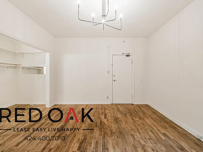 836 Sanborn Ave #105 — Photo 3