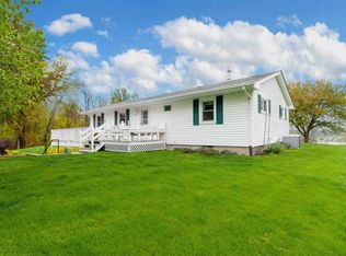 905 N 3rd St, Le Claire, IA
