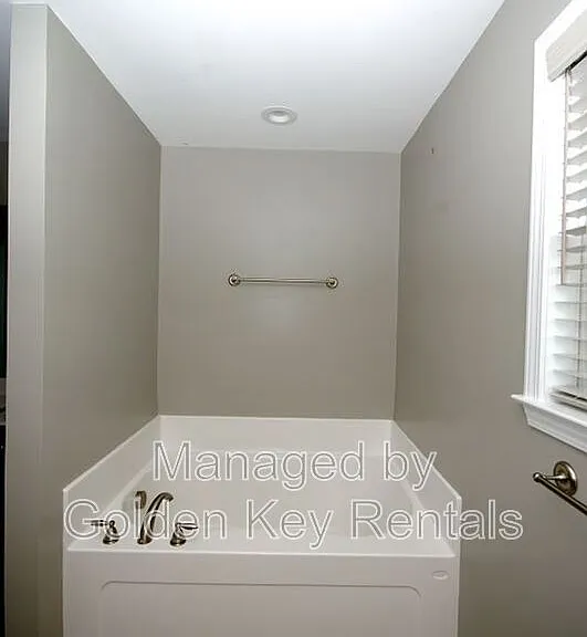 403 Willow Pond Dr — Photo 10