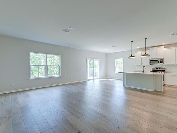 2nd image of 239 Parkwood Vista Way