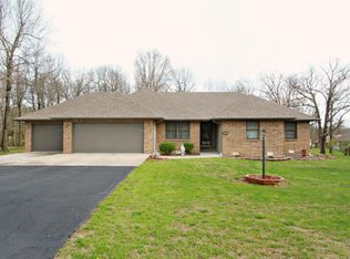 471 Forest Dr, Marshfield, MO 65706