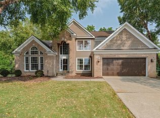 19990 W Kerry Pl, Strongsville, OH