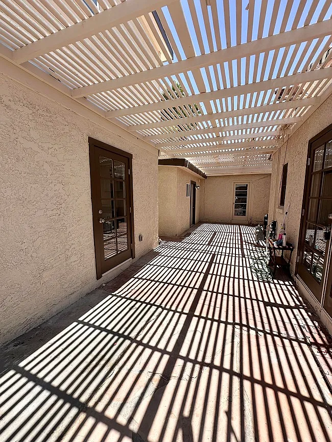 633 S 8th Ave — Photo 1