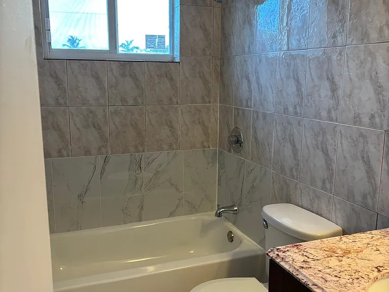 1724 Johnson St #29 — Photo 2