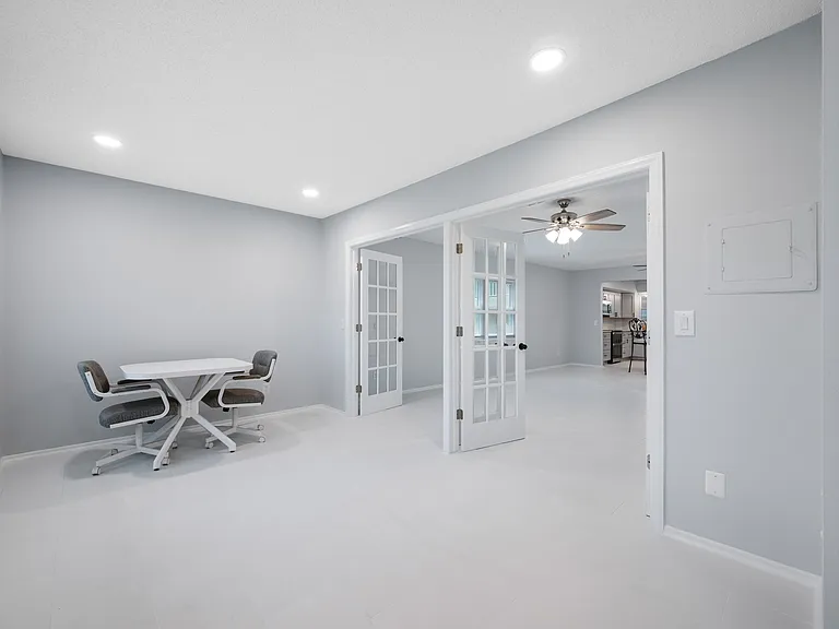 2258 World Parkway Blvd W #40 — Photo 2