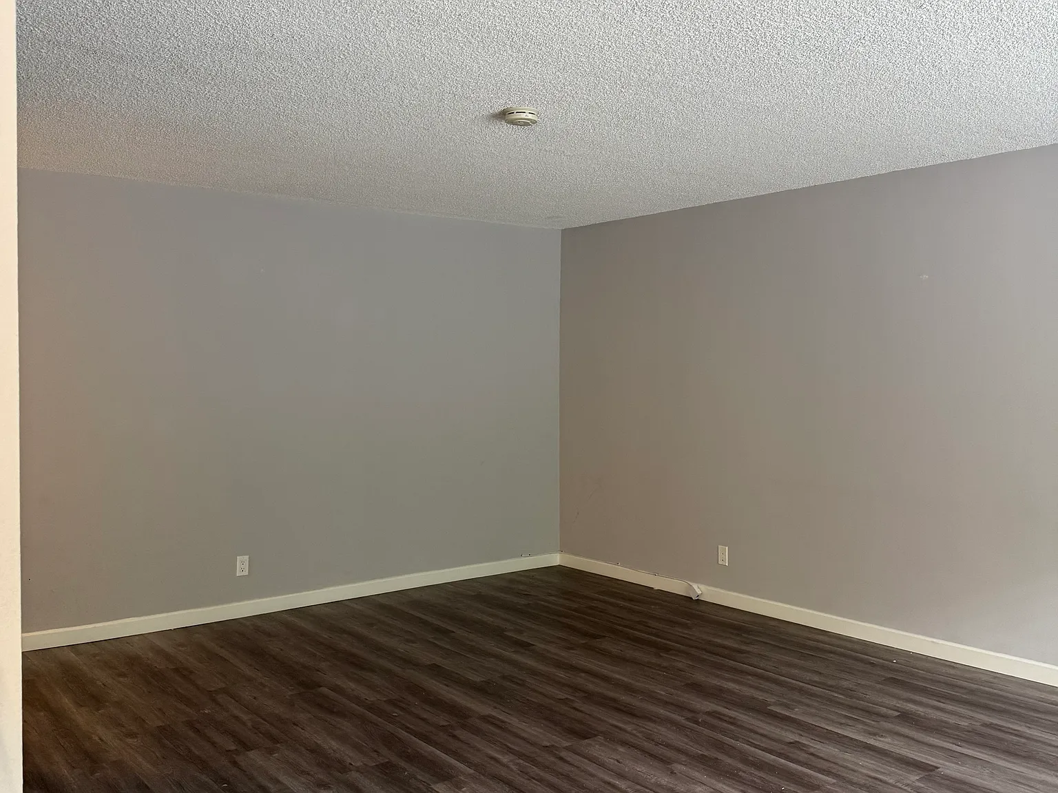 504 Avenue G — Photo 3