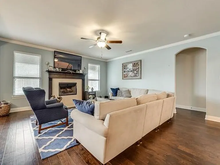 3814 Hyde Park Dr — Photo 7