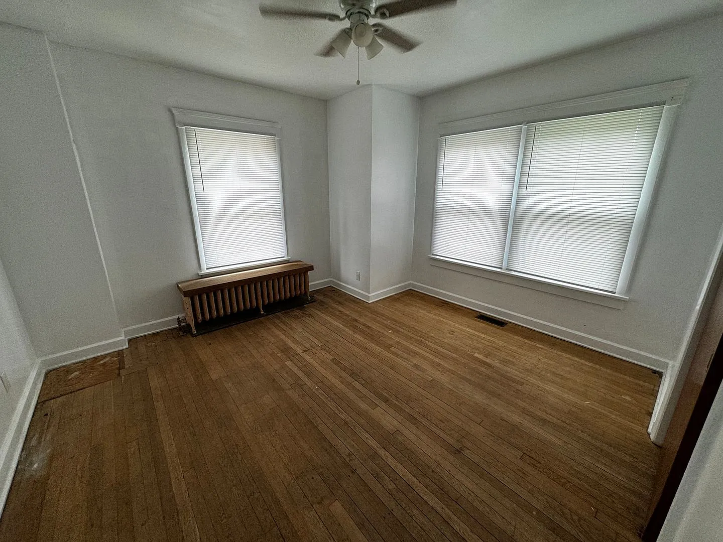 Charming 2 Bed, 1 Bath Apartment in the Heart of Canton — Photo 3
