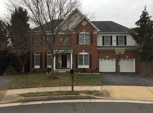 13364 Horsepen Woods Ln, Herndon, VA 20171