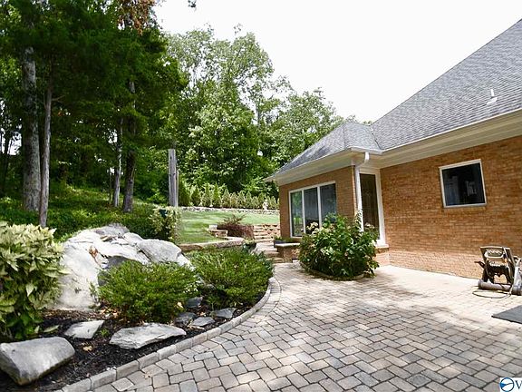 4th image of 10023 Windy Wood Dr SE