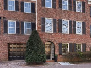 3402 R St NW, Washington, DC 20007