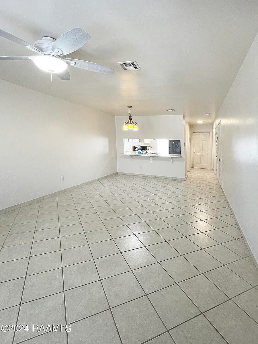 Building Photo - 101 Michael Allen Blvd #3B