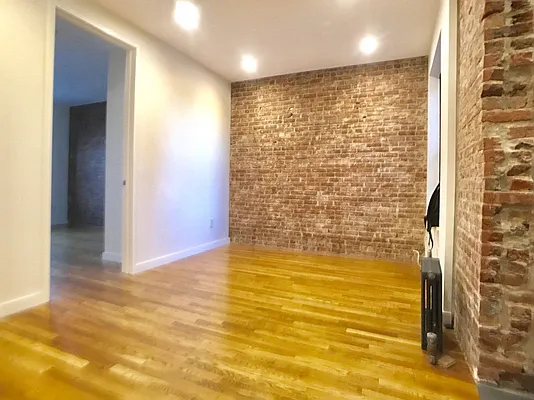 Rented by Bohemia Realty Group | media 35