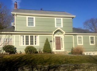 21 Hall St, East Greenwich, RI 02818