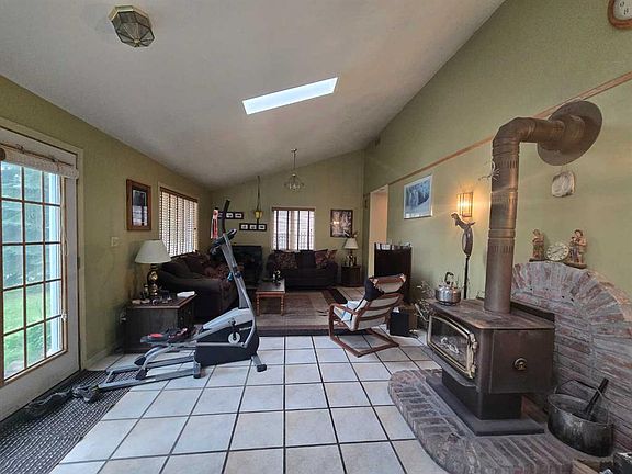 4th image of 5106 S Center Ave