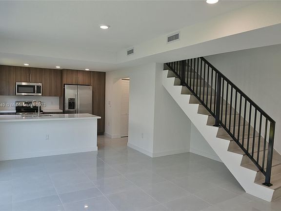 3rd image of 1175 NW 1st St