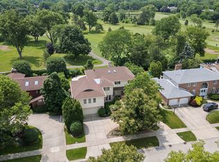 3639 Pebble Beach Rd, Northbrook, IL 60062