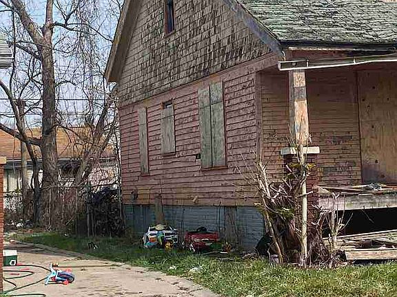 10114 Cedarlawn