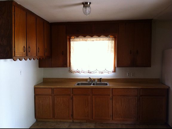 4th image of 2538 S 57th Ave W