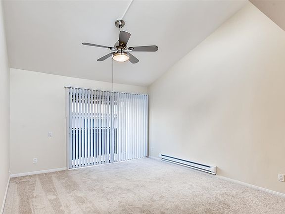 3rd image of 3456 Castle Glen Dr Unit 277