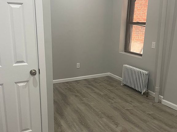 5th image of 162 Willow St APT 1F