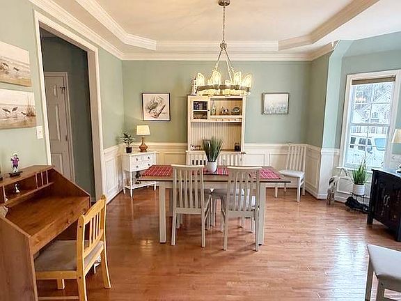 3rd image of 11283 Winding River Rd