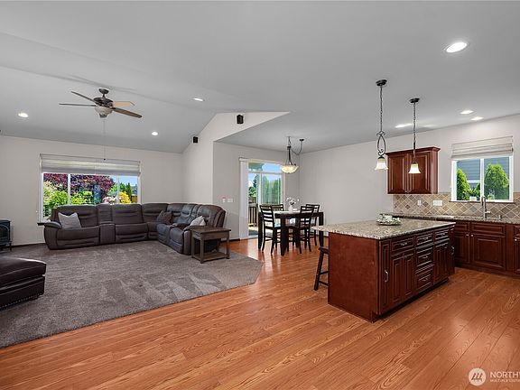 4th image of 76 McDonald Creek Lane
