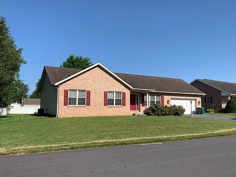 317 Rose Ann Dr — Photo 3