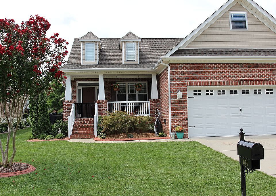 Brick Craftsman ranch