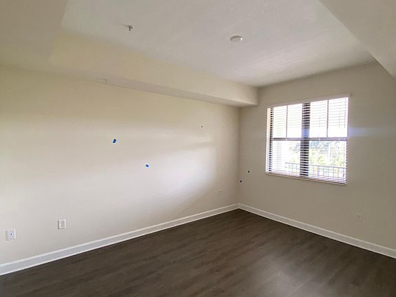 5th image of 11600 NW 41st St #504