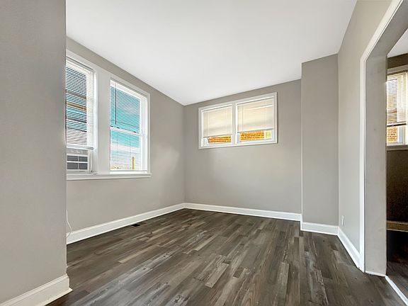 4th image of 2525 W Cold Spring Ln
