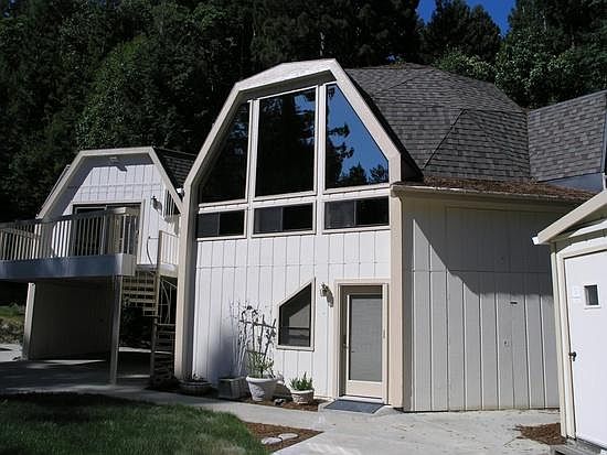 1st image of 24675 Glenwood Dr #B