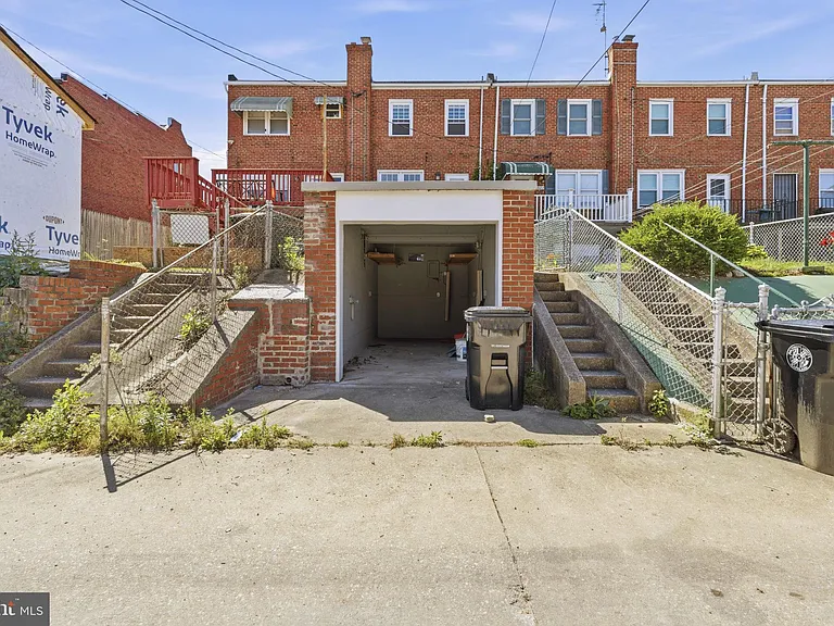 7124 Gough St — Photo 26