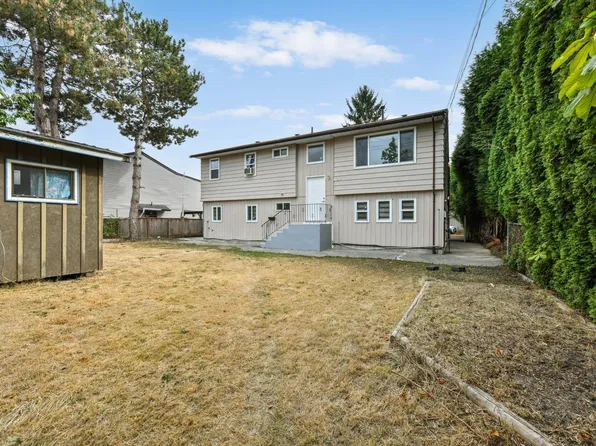 17424 64th Ave, Surrey, BC V3S 1Y9