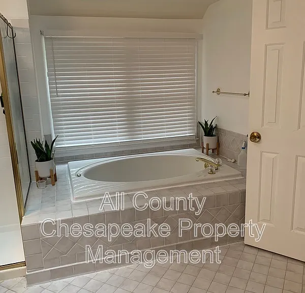 949 Whispering Ridge Ln — Photo 11