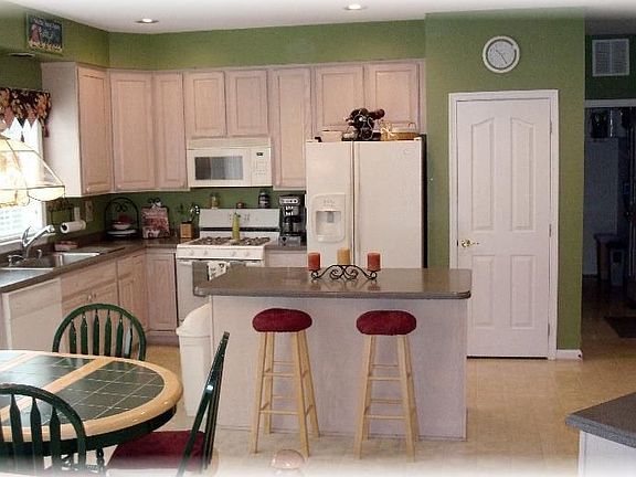 5th image of 125 Loretta Way