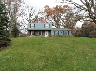 25812 Malchine Rd, Waterford, WI 53185