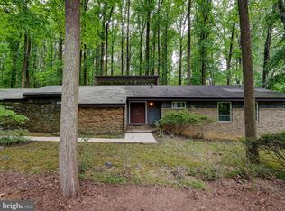 2402 Velvet Ridge Dr, Owings Mills, MD 21117