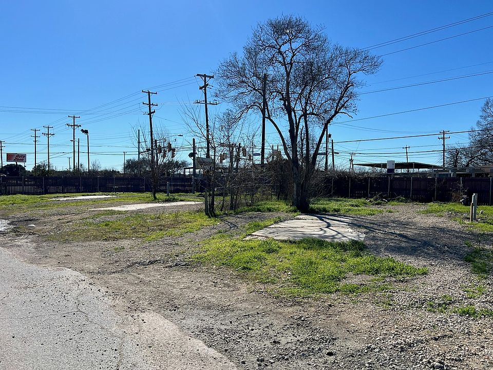 1st image of 4210 S Zarzamora St Lot 23