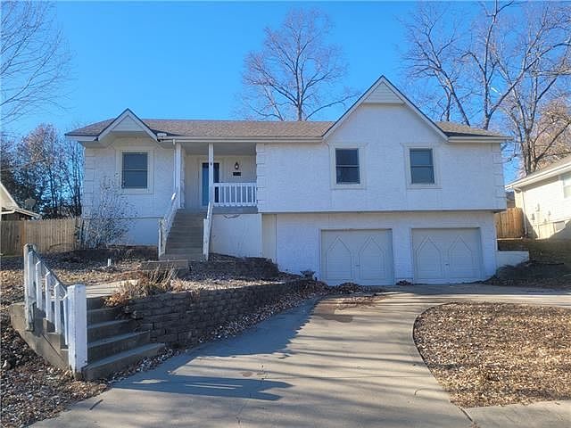 1st image of 1508 NE Auburn Dr